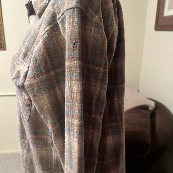 Pendleton pure virgin wool button front shirt - Picture 4 of 4